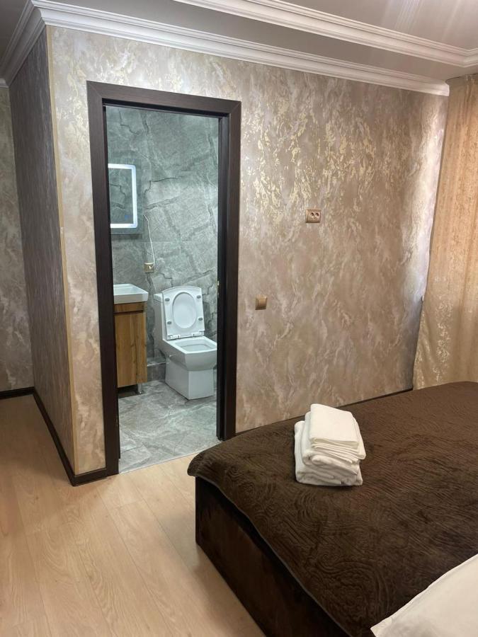 Hotel Lion Ałma Ata Zewnętrze zdjęcie