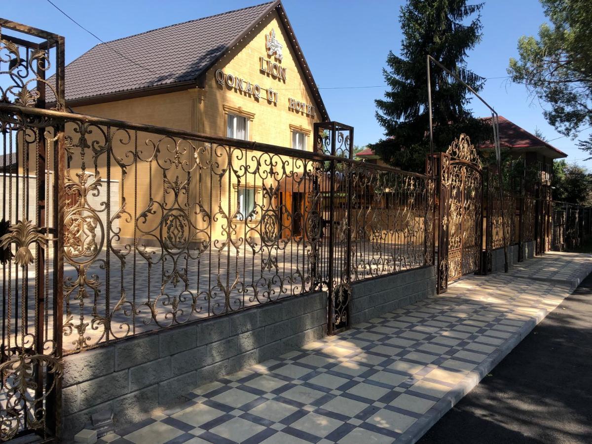 Hotel Lion Ałma Ata Zewnętrze zdjęcie