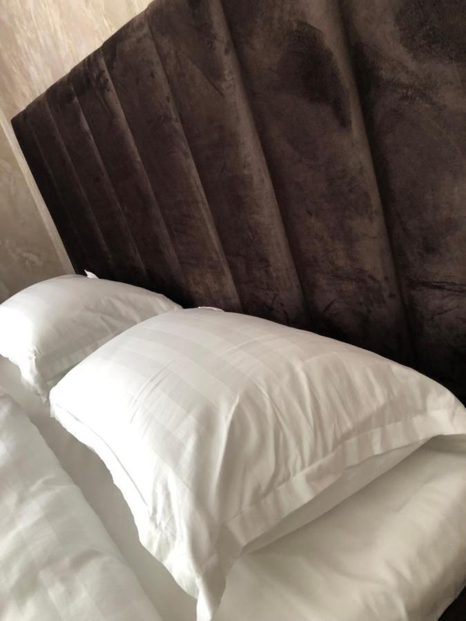 Hotel Lion Ałma Ata Zewnętrze zdjęcie