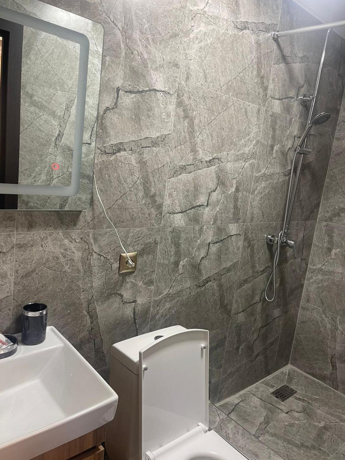 Hotel Lion Ałma Ata Zewnętrze zdjęcie