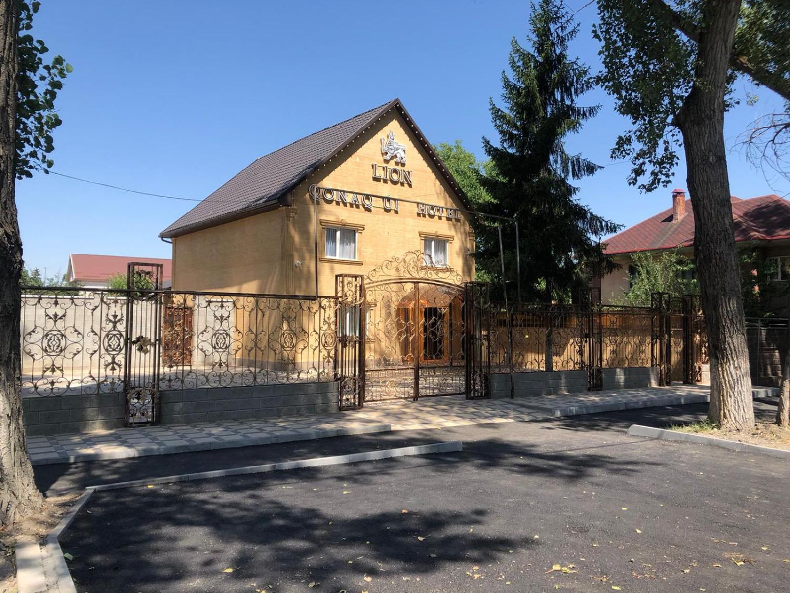 Hotel Lion Ałma Ata Zewnętrze zdjęcie
