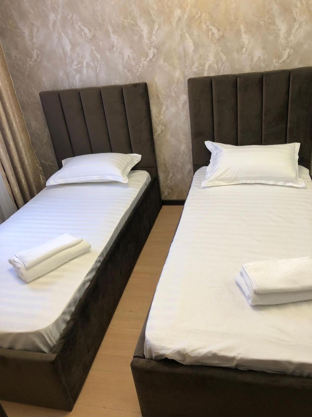 Hotel Lion Ałma Ata Zewnętrze zdjęcie