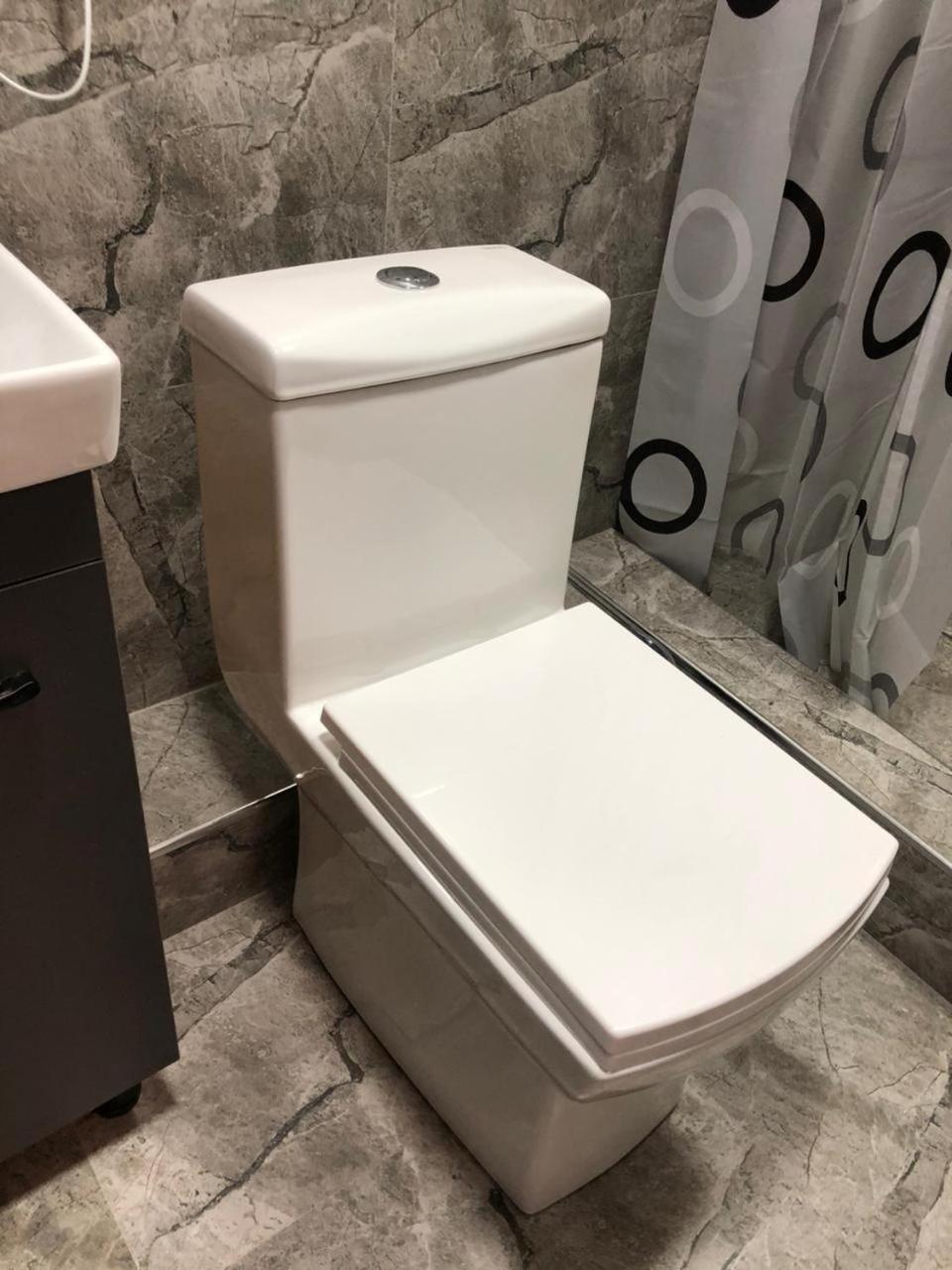 Hotel Lion Ałma Ata Zewnętrze zdjęcie