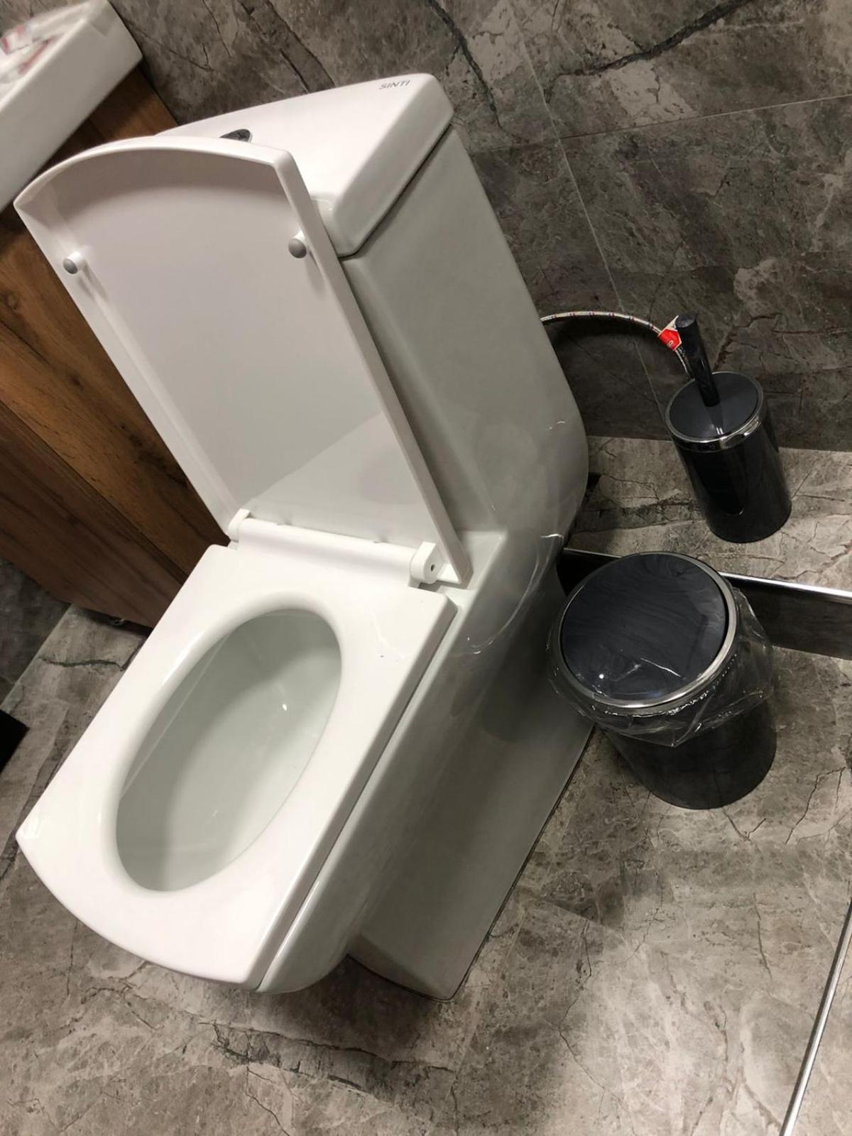 Hotel Lion Ałma Ata Zewnętrze zdjęcie