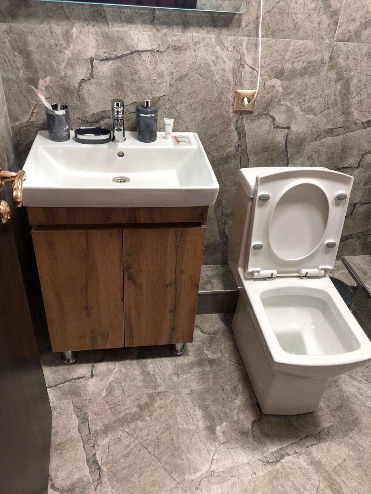 Hotel Lion Ałma Ata Zewnętrze zdjęcie